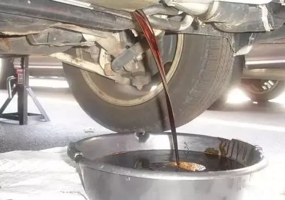 潔匠凈化·的凈工業除臭劑_廢機油處理難度大，擺脫“惡臭異味”又有什么方向？