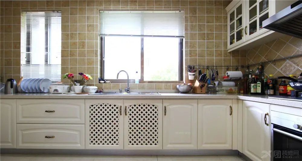 家居除味怎樣才省心?教你找到“異味盲區(qū)”!.jpg 家居除味怎樣才省心?教你找到“異味盲區(qū)”!.jpg